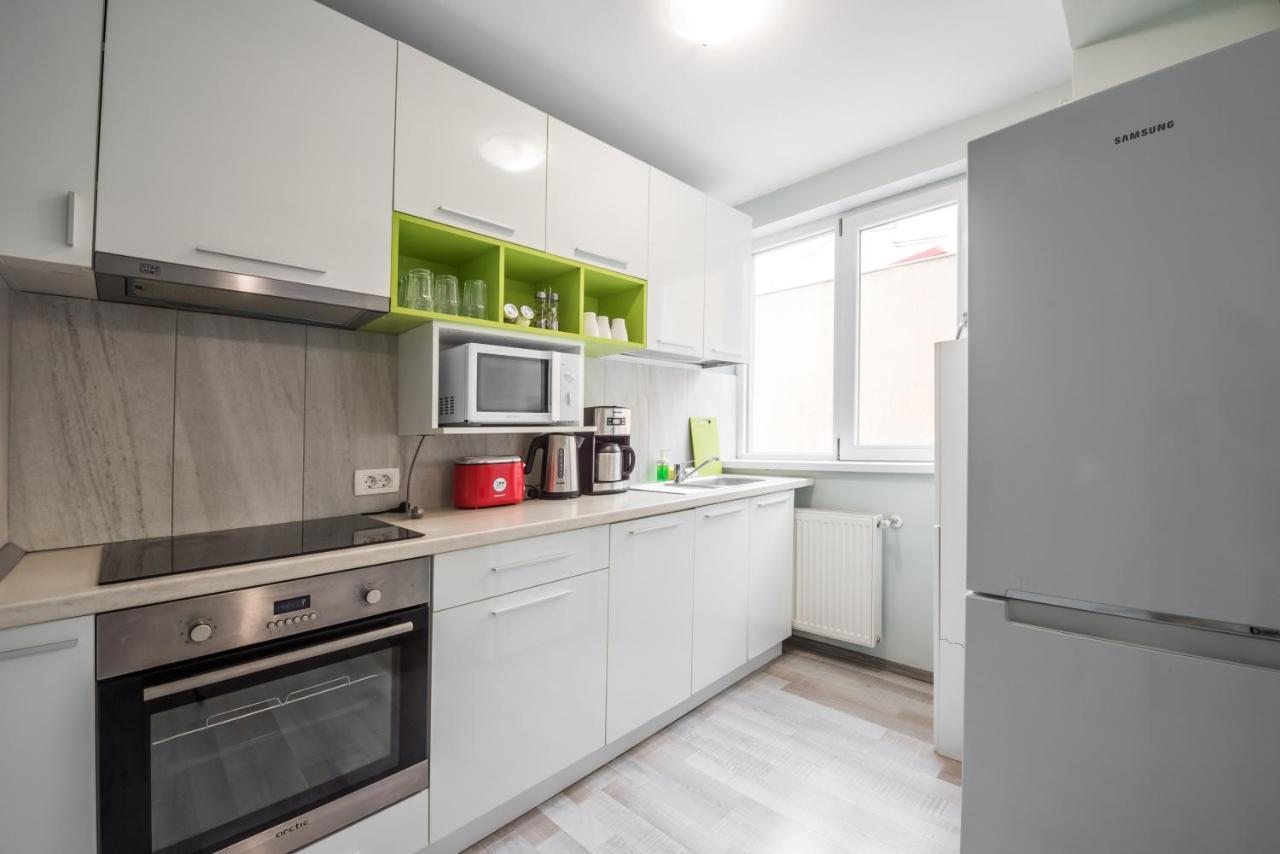 Ben Yehuda - Shabbat Friendly Apartments Bukarest Eksteriør billede