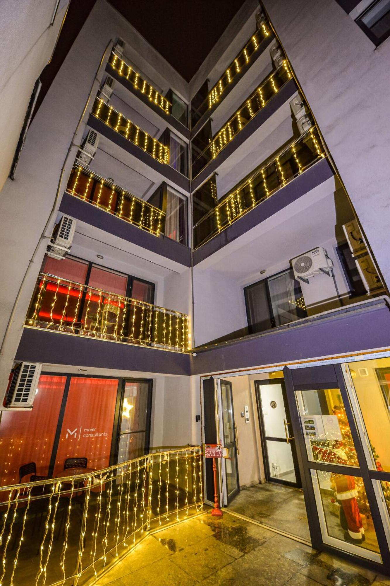 Ben Yehuda - Shabbat Friendly Apartments Bukarest Eksteriør billede