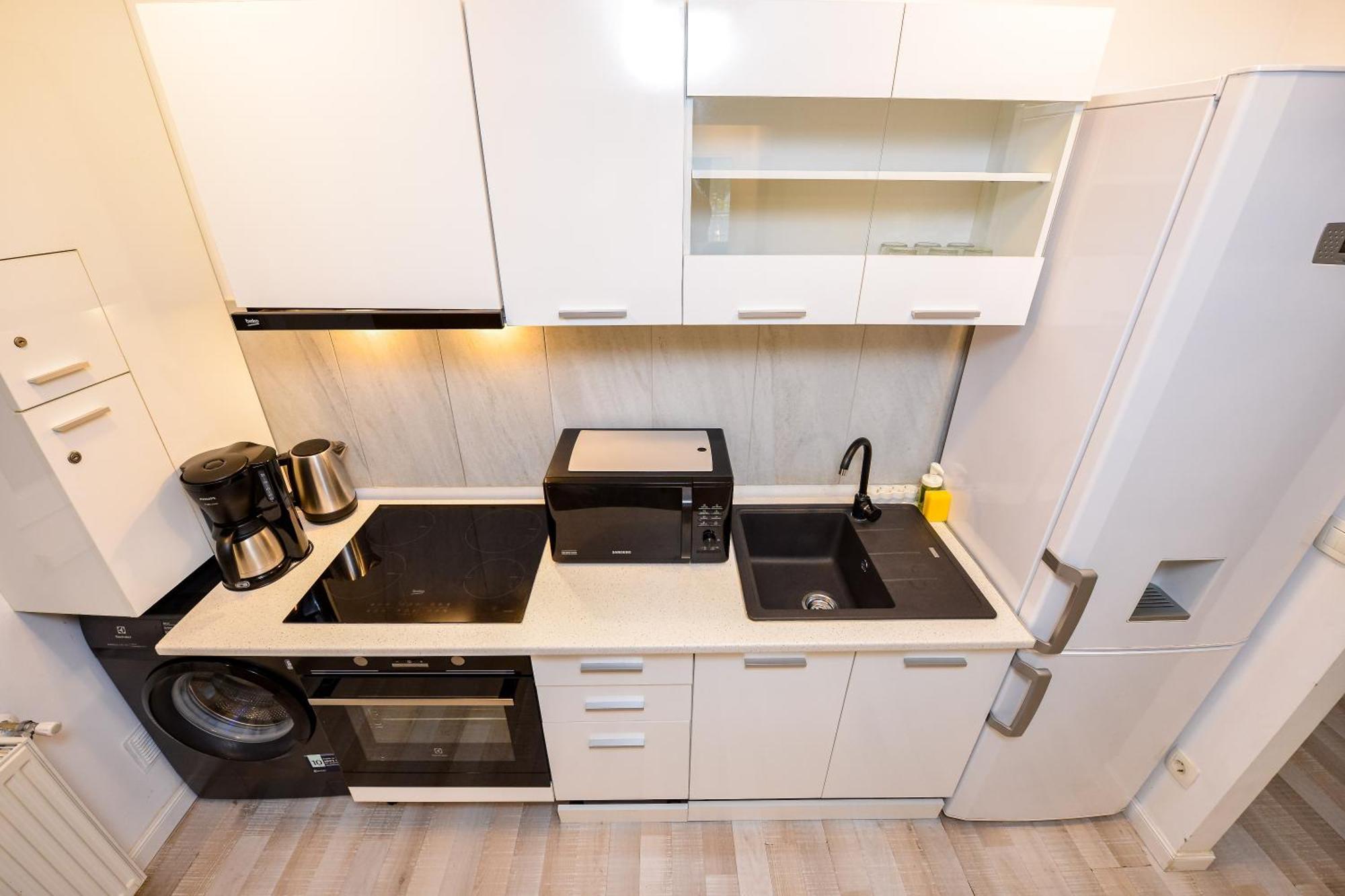 Ben Yehuda - Shabbat Friendly Apartments Bukarest Eksteriør billede