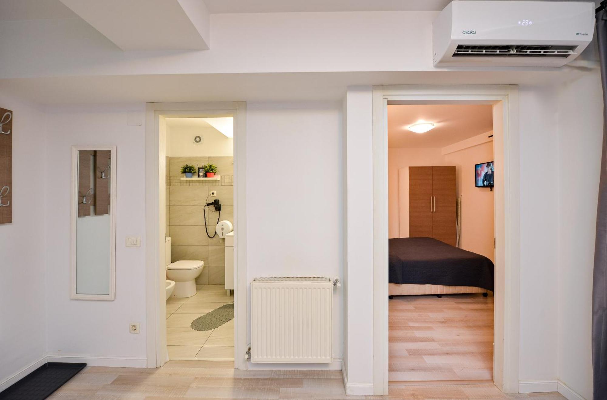 Ben Yehuda - Shabbat Friendly Apartments Bukarest Eksteriør billede