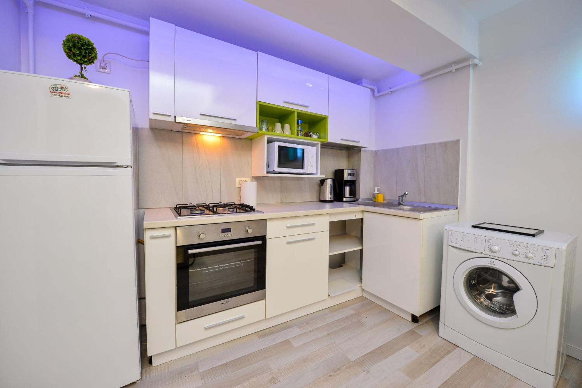 Ben Yehuda - Shabbat Friendly Apartments Bukarest Eksteriør billede